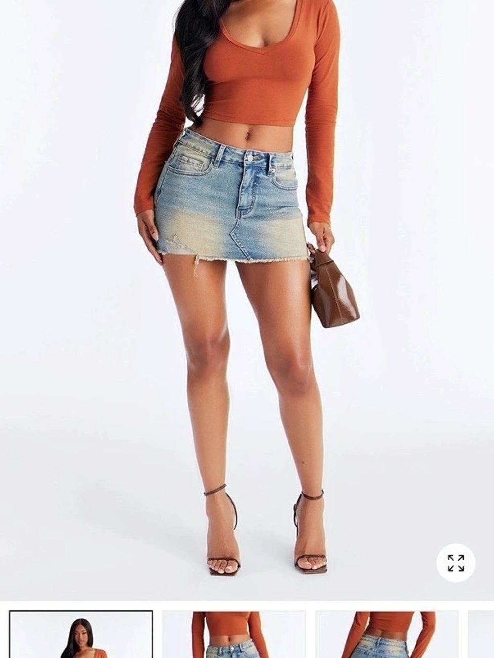 Mid rise mini skirt